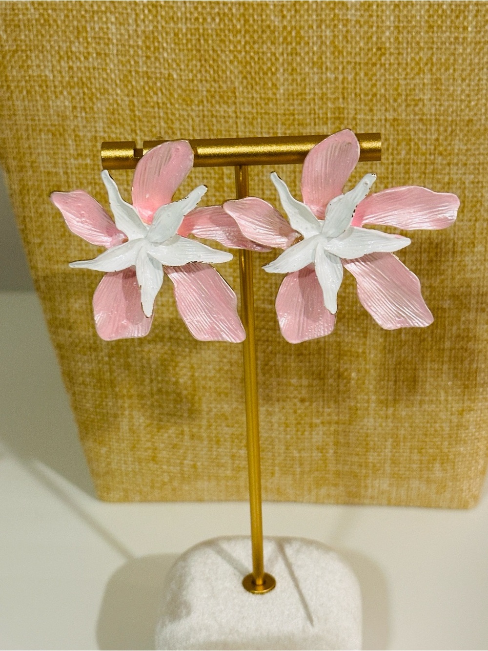Fashion Jewelry Pink and White Floral Dangle Earrings